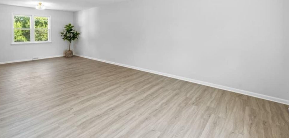 Closeout 12 mil Luxury Vinyl Plank Flooring - Natural Oak $1.59/sqft