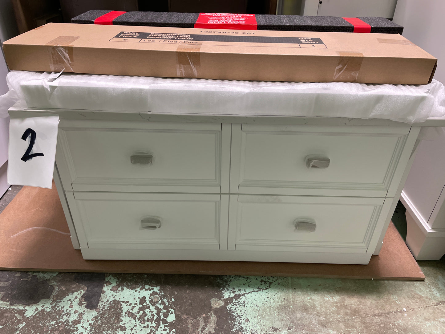 RTL002 - 36" Vanity
