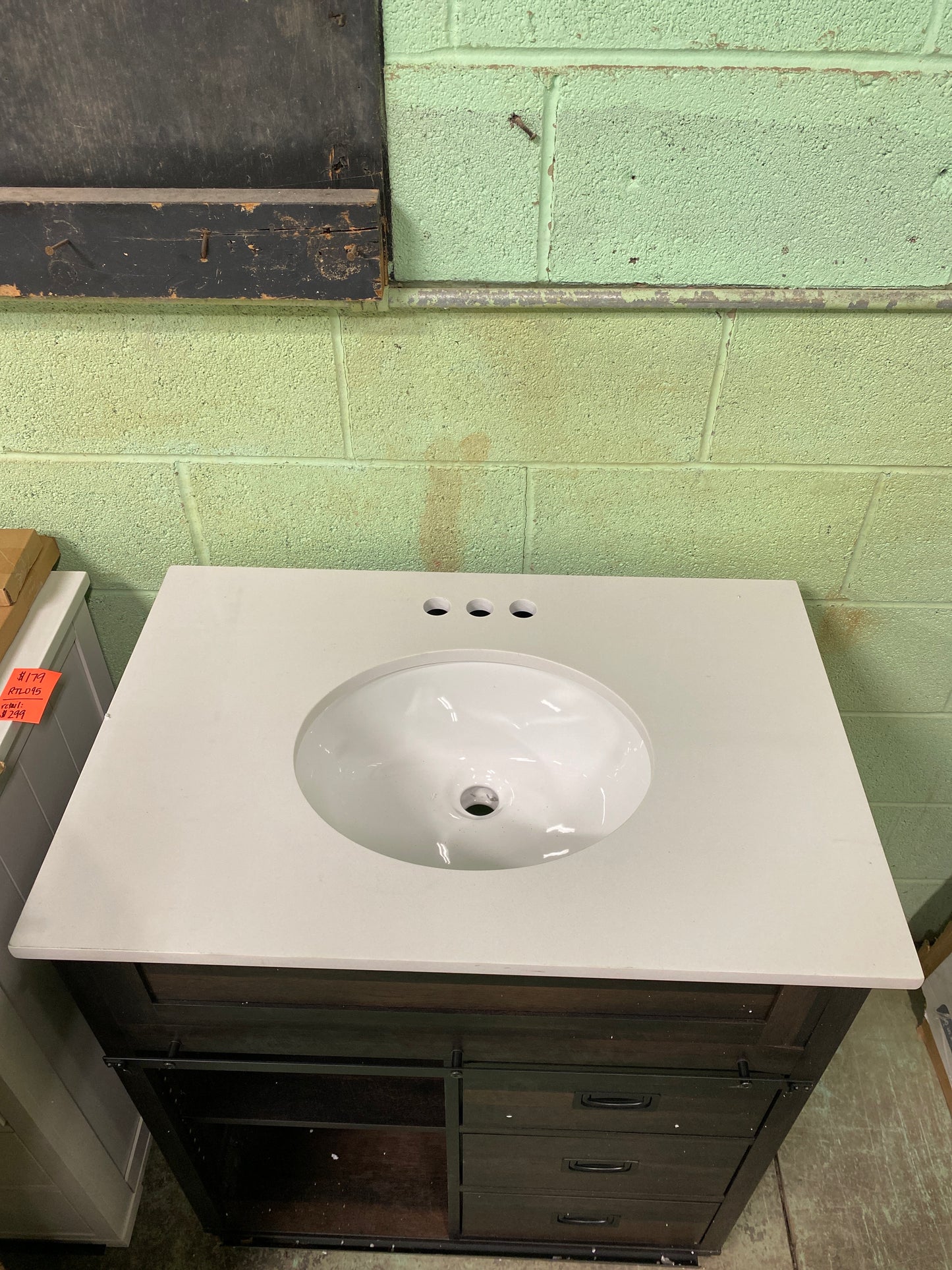 RTL099 - 30" vanity