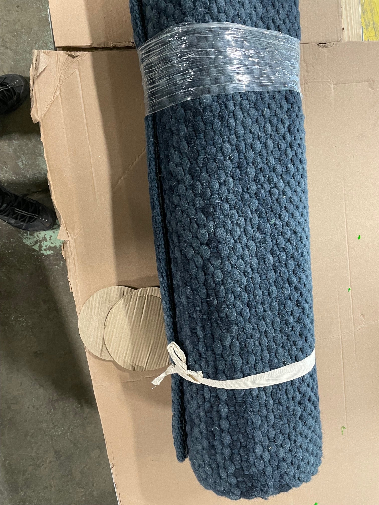 7' x 10' Woven Area Rug (indigo blue)